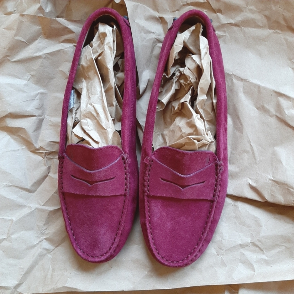 TOD'S Gommino Suede Driving Loafer, Women's, Euro 38.5, US 8.5, Violet
